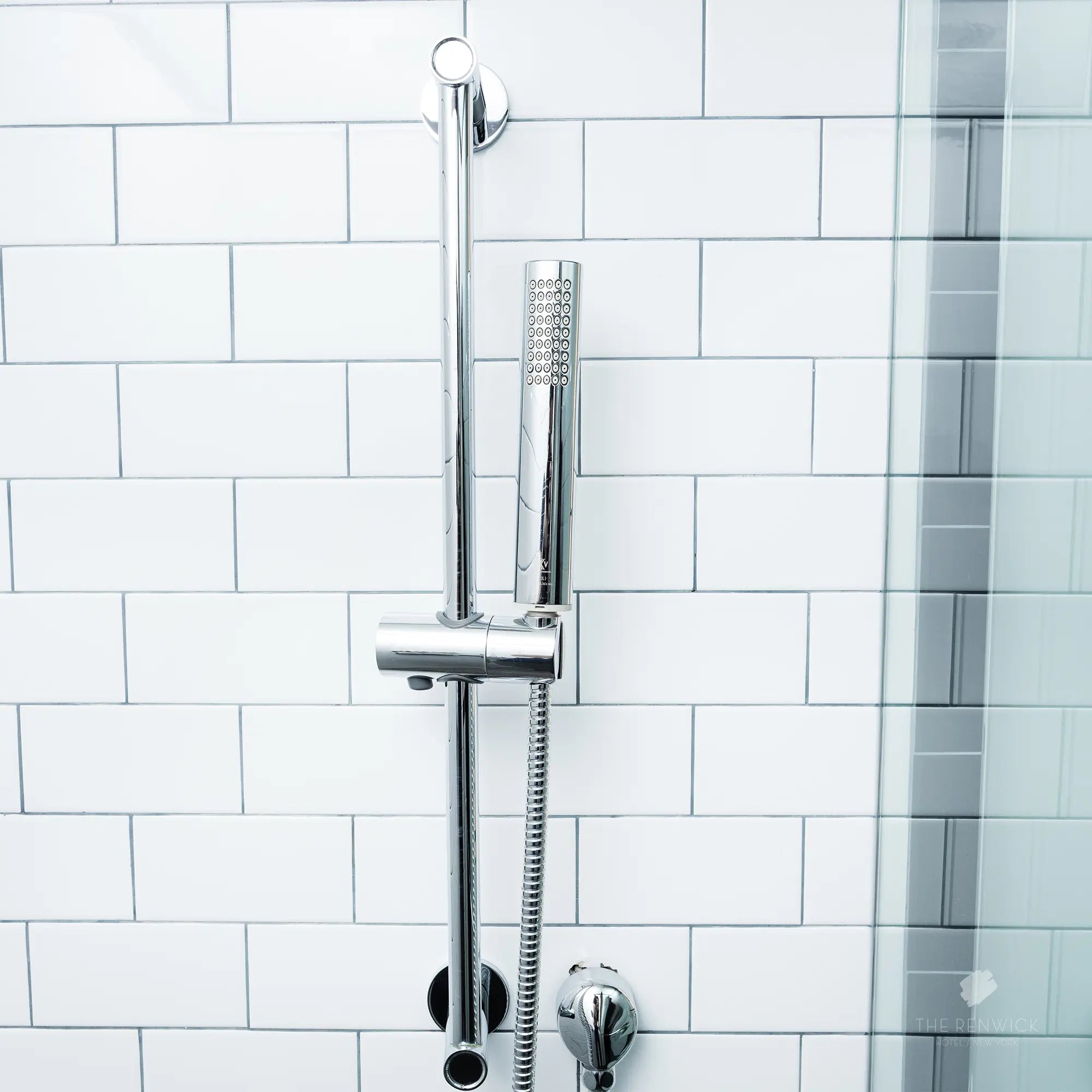 Contemporary Hand Shower // POLISHED CHROME // 39838_D35104781100_02_CDNwebp.webp